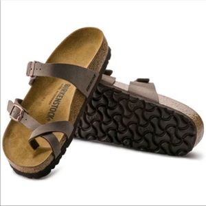 Birkenstock Mayari size 41 cross cross toe sandal.
